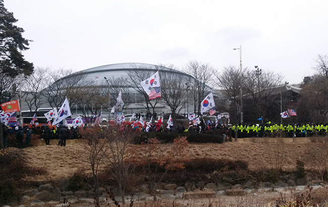 В Сеуле митингуют против участия КНДР в Олимпиаде